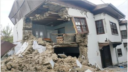 Çırmıhtı ile Gündüzbey'de  depremde zarar gören tescilli evler incelendi