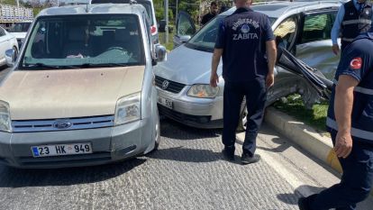 Malatya'da 3 Araç Çarpıştı, 4 Yaralı