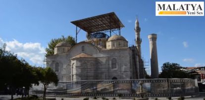 Yeni Camii'de Restorasyon Çalışmaları Sürüyor
