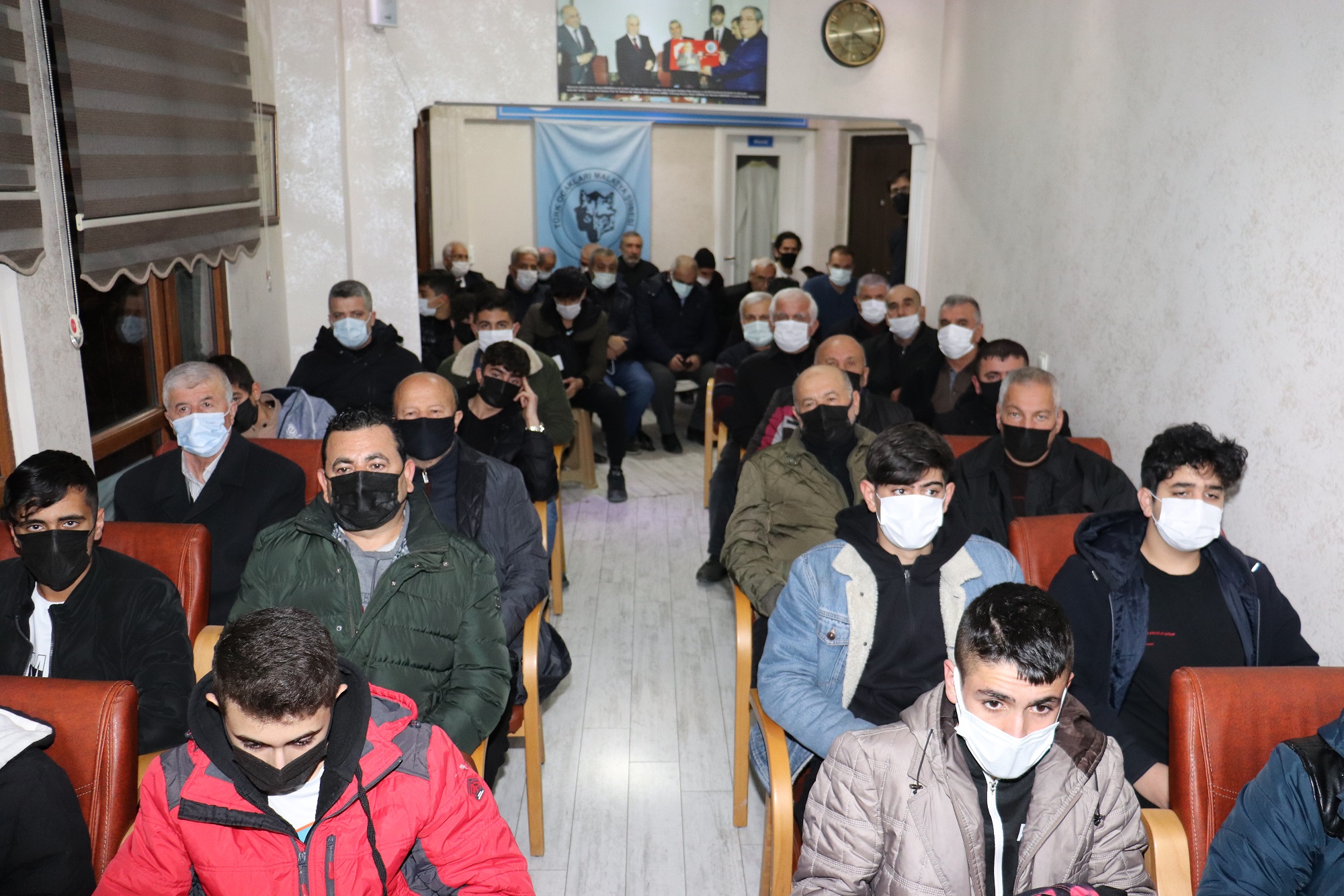 Türk Ocakları Malatya Şubesi tarafından geleneksel hale getirilen Ocakbaşı Sohbetleri kapsamında Doç. Dr. Hamdi Onay’ın konuşmacı olarak katıldığı “Deizm ve Açmazları” konulu konferans düzenlendi.