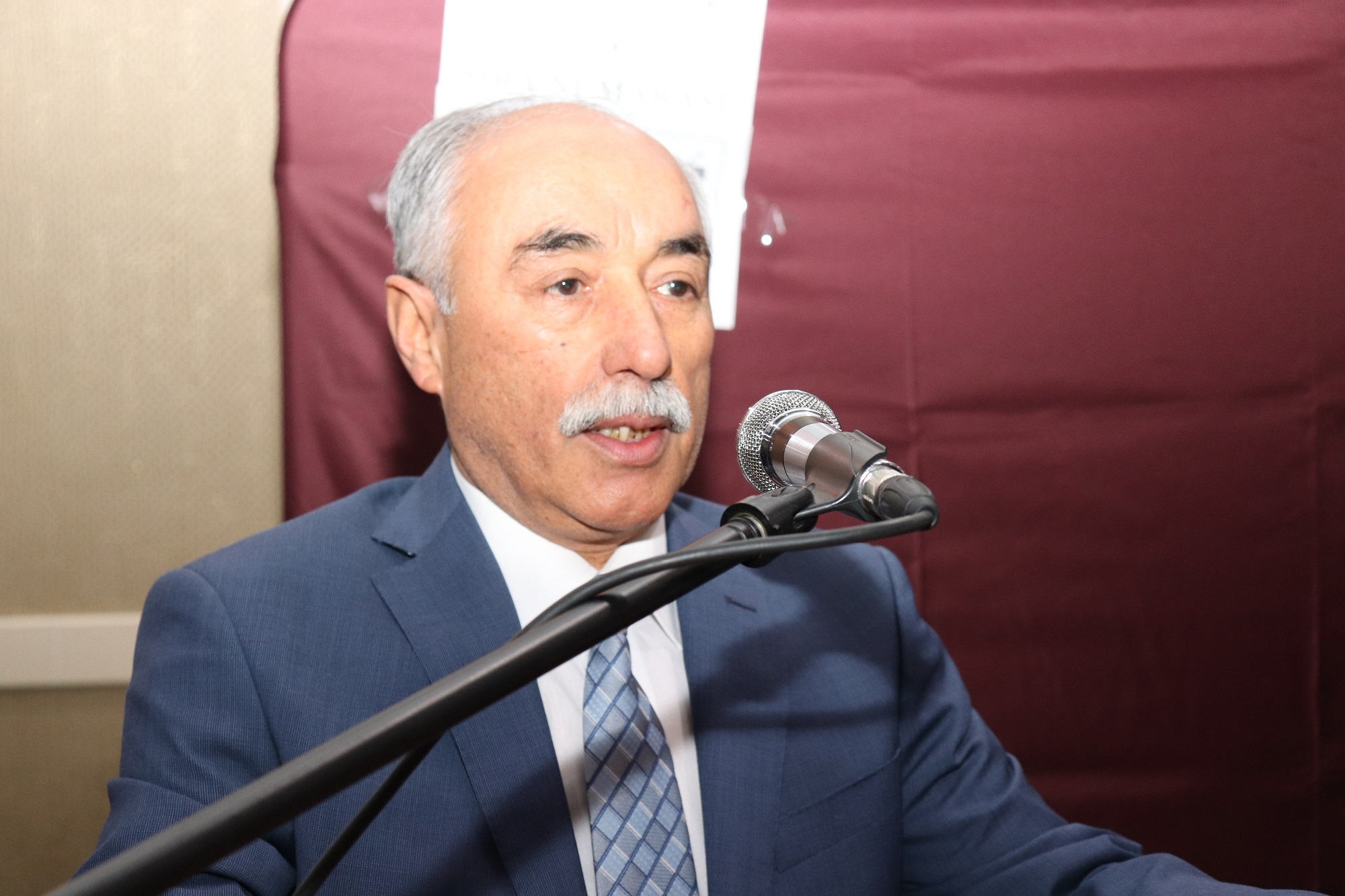 Malatya Kahveciler Odası’nın genel kurulunda 4 kişi başkanlık için aday olurken, seçim sonucunda mevcut başkan Hacı Karanfil, yeniden seçildi.