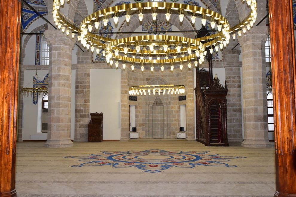 Yeni Camii’nin son durumu Vali Baruş’un ziyaretinden