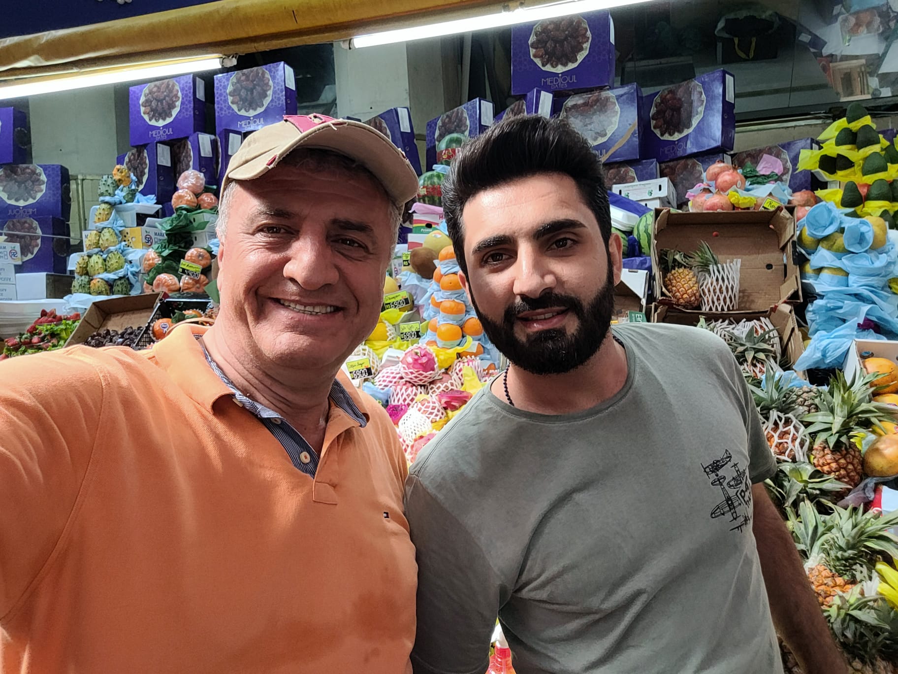 Gazeteci Fuat Kozluklu, Sao Paulo şehrinde gezerken meyve satıcısı olan Malatyalı ile karşılaştı ve aralarında gurbetten sılaya uzanan bir diyalog  yaşandı.