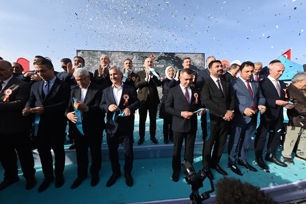 Malatya Çevre Yolu 1. Kısım Açılış Töreni Cumhurbaşkanı Recep Tayyip Erdoğan,’ın telekonferans sistemi üzerinden katılımı ile gerçekleştirildi.  