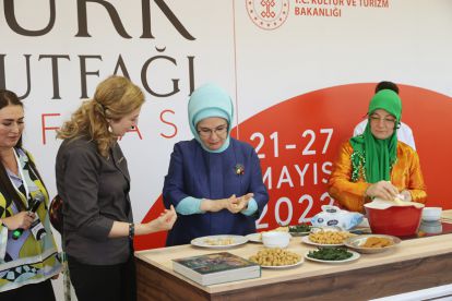 Emine Erdoğan, “Malatya'nın Hırçikli Bulgur Köftesini” Yaptı