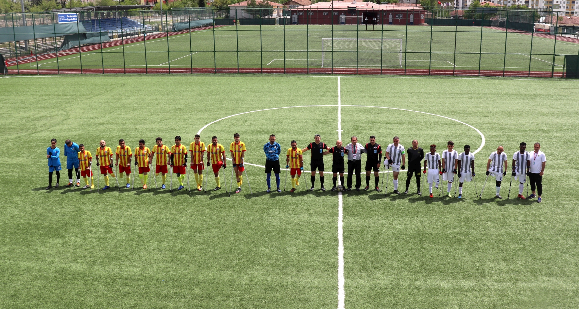 Ampute Futbol Süper Ligi 23. Haftasında Malatya Büyükşehir Belediyespor ile İzmir Büyükşehir Belediyespor arasındaki maç 1-1 berabere kaldı.
