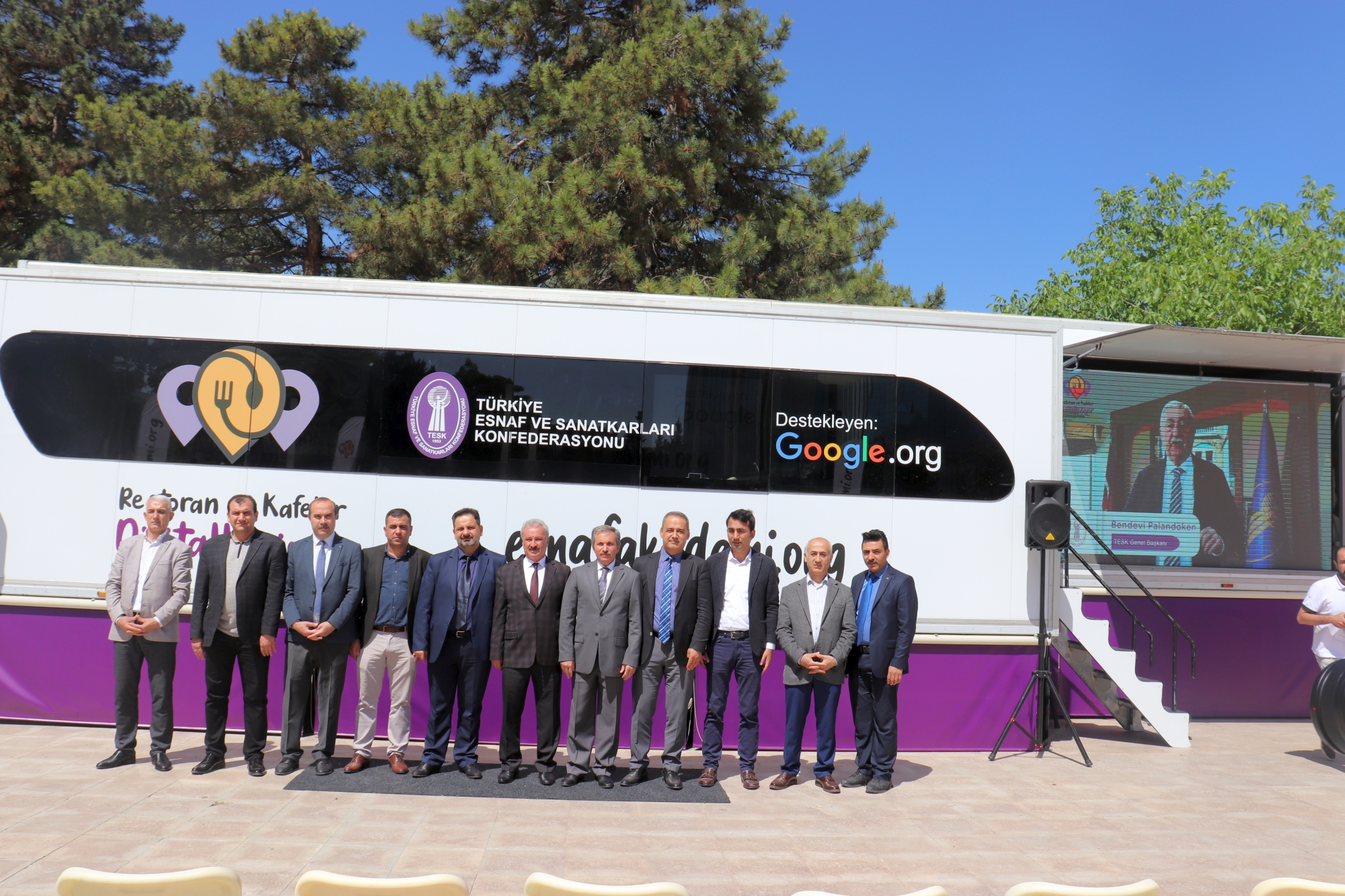 Türkiye Esnaf ve Sanatkârları Konfederasyonu (TESK) ve Google iş birliği ile gerçekleştirilen “Restoran ve Kafeler Dijitalleşiyor” Projesi’nin Malatya’da tanıtımı yapıldı.