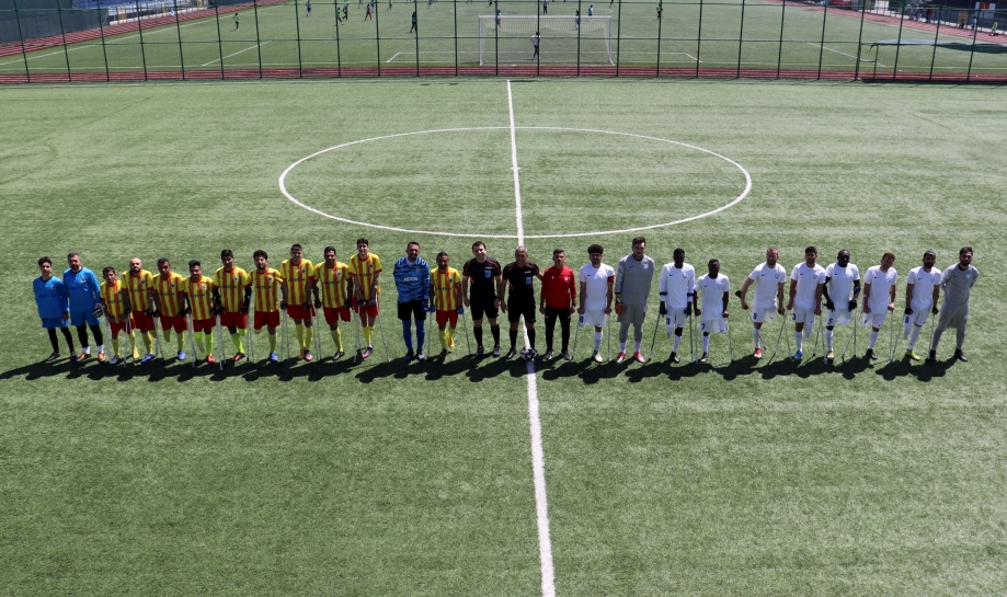 Ampute Futbol Süper Ligi 21.  Haftasında Malatya Büyükşehir Belediyespor Şahinbey Belediye Spor Kulübü karşı karşıya geldiği maç 0-0 berabere bitti.