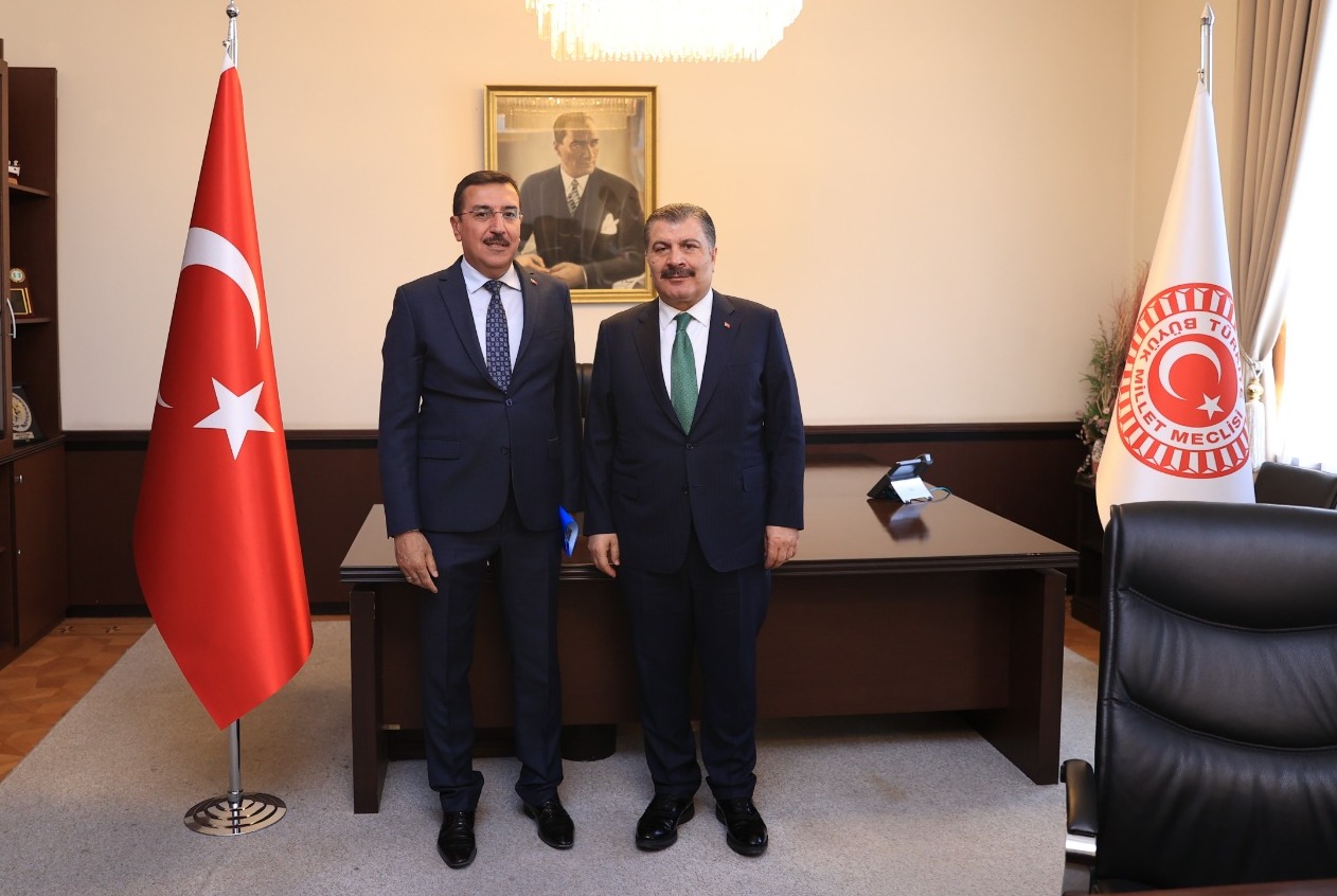 AK Parti Malatya Milletvekili Bülent Tüfenkci, Malatya’daki sağlık yatırımları ve sağlık personel talepleri ile ilgili olarak Sağlık Bakanı Dr. Fahrettin Koca il e bir görüşme gerçekleştirdi.