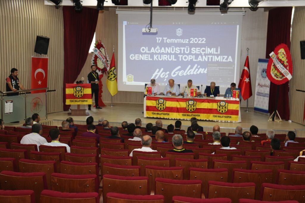Spor Toto Süper Lig’den 1.Lig’e düşen ve sıkıntılı bir süreçte bulunan Yeni Malatyaspor’un olağanüstü Seçimli Genel Kurul Toplantısında  kulüp başkanlığına Hacı Ahmet Yaman seçildi.