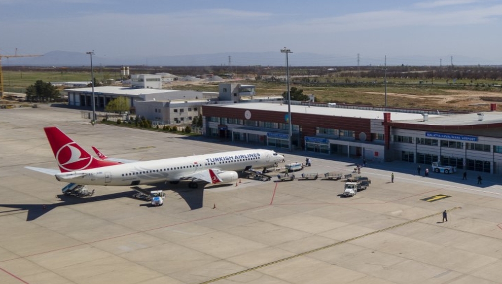 Malatya Havalimanın da yılın ilk 7 ayında uçan yolcu sayısının 374 bin 948 olduğu açıklandı.