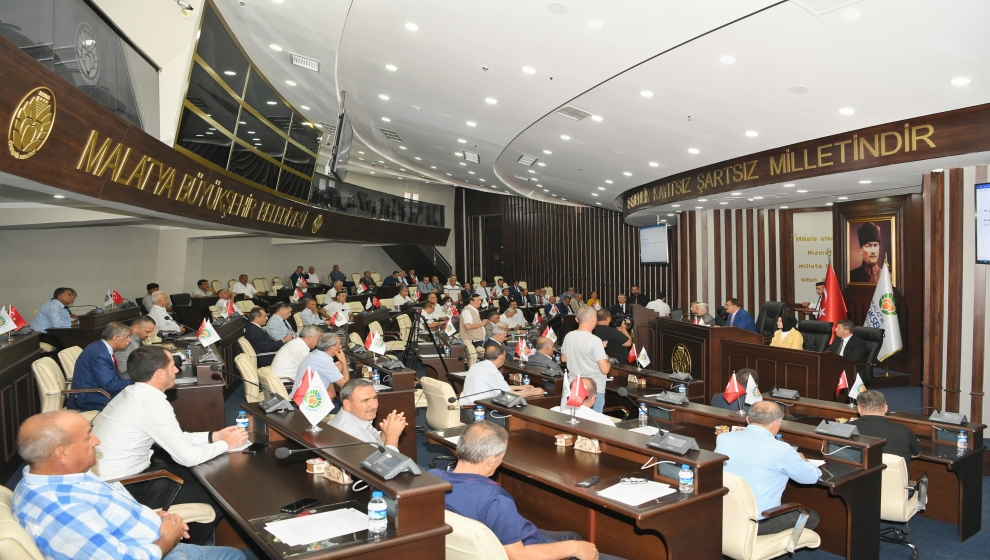 Malatya Büyükşehir Belediye Meclisi Ağustos ayı toplantısı, Büyükşehir Belediye Başkanı Selahattin Gürkan Başkanlığında 10 Ağustos Çarşamba günü saat 14.00’de Büyükşehir Belediyesi Meclis Salonu’nda gerçekleştirildi.
