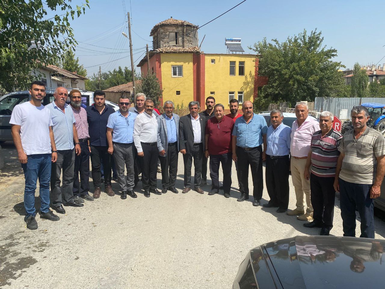 Milliyetçi Hareket Partisi (MHP) Malatya Milletvekili Mehmet Fendoğlu, MHP olarak seçimden sonra şimdiye kadar 420 köyü tek tek ziyaret ettiklerini, Battalgazi ve Yeşilyurt ilçesinin kalan köylerini de tek tek ziyaret etmeye başladıklarını bildirdi.