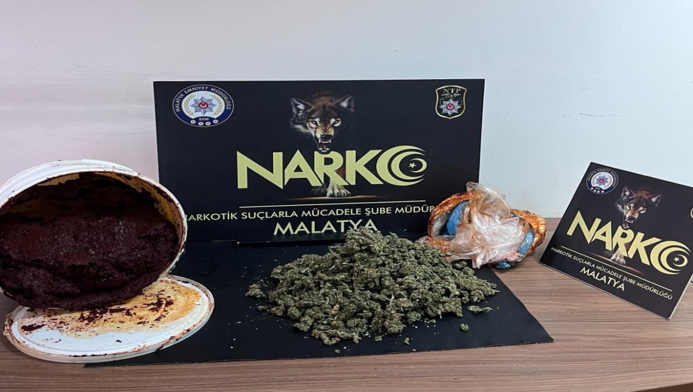 Malatya’da Narkotik Suçlarla Mücadele Şubesi ekiplerince yapılan iki ayrı çalışmada toplam 3 kilo 162 gram esrar maddesi ele geçirildi.