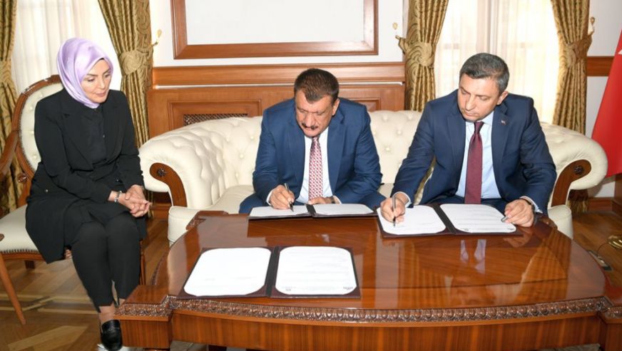 Malatya Valiliği, Malatya Büyükşehir Belediyesi ve İl Milli Eğitim Müdürlüğü tarafından Malatya’da yapılacak olan 82 yeni okul ile ilgili protokol imzalandı. 