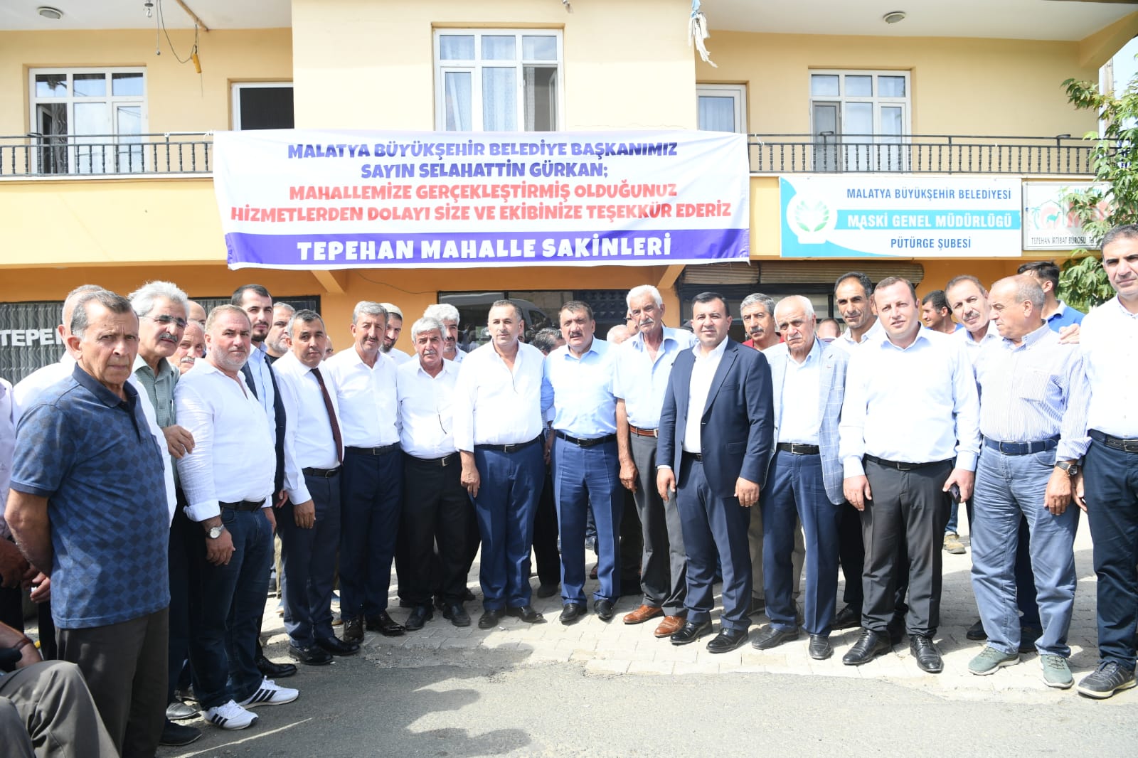 Malatya Büyükşehir Belediye Başkanı Selahattin Gürkan Pütürge İlçesine bağlı Gertan, Pazarcık ve Tepehan Mahallelerini ziyaret ederek vatandaşlarla bir araya geldi. 