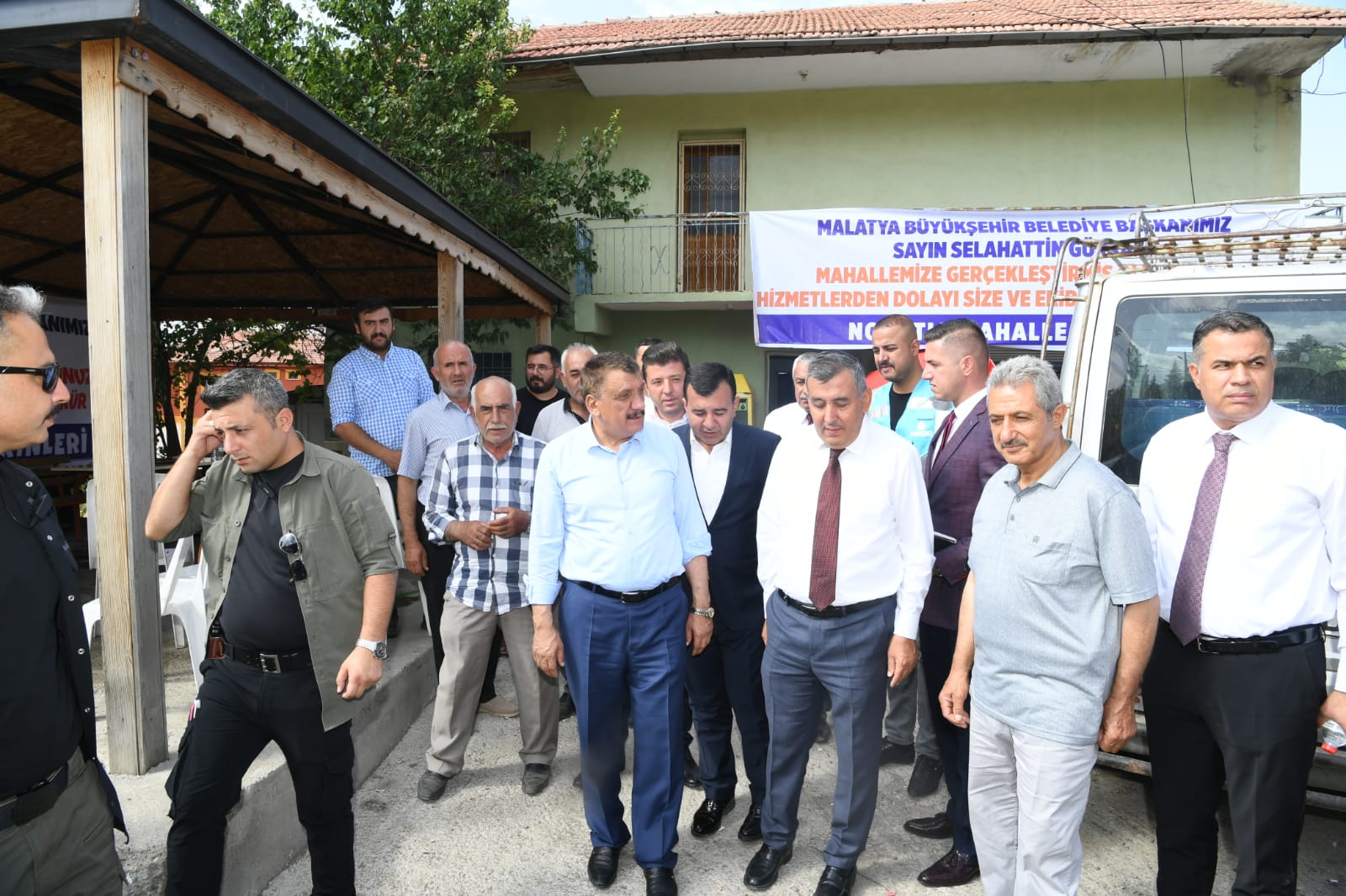 Malatya Büyükşehir Belediye Başkanı Selahattin Gürkan Pütürge İlçesine bağlı Gertan, Pazarcık ve Tepehan Mahallelerini ziyaret ederek vatandaşlarla bir araya geldi. 