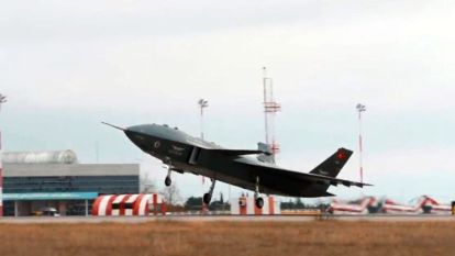 Türkiye'nin insansız savaş uçağında büyük başarı