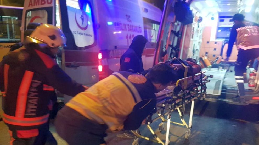Belediye yolcu otobüsü ile hafif ticari araç çarpıştı; 8 yaralı