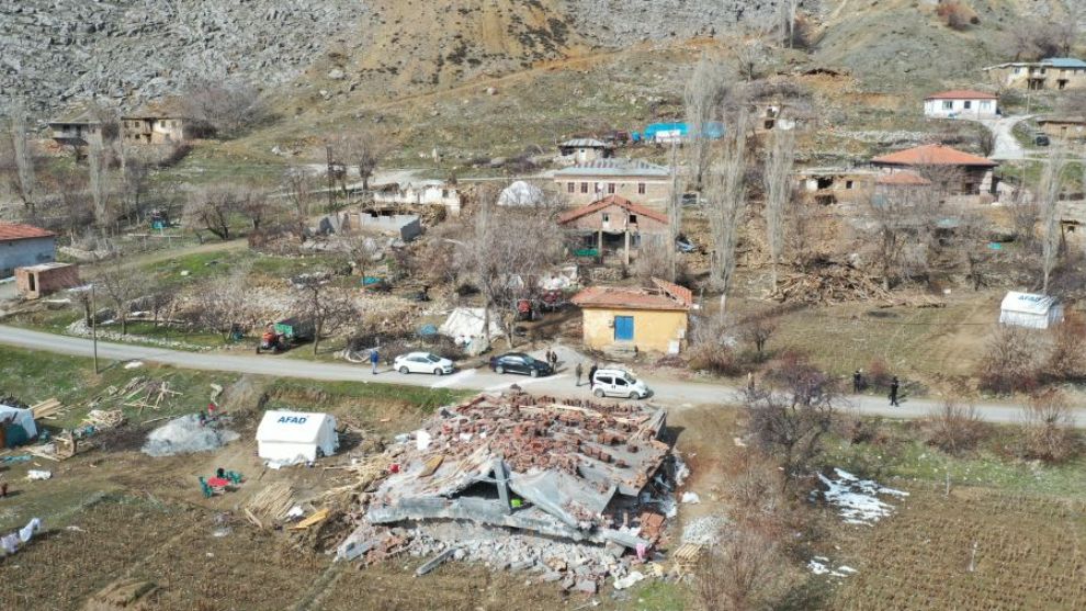 Depremler sonrası Malatya - Yeşilyurt ilçesinin Öncü - Aşağı - Orta ve Salkonak Köyleri (VİDEO)
