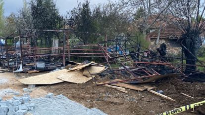 Depremzedelerin Çadır Kentinde çıkan yangında  1 aylık bebek öldü