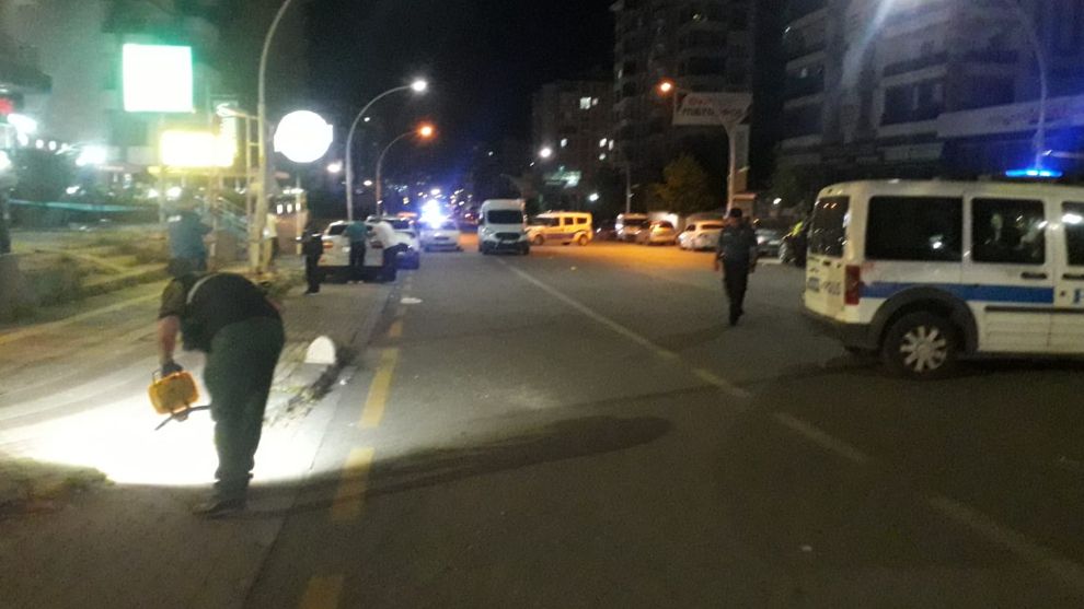 Malatya'da Cadde Ortasında Silahlı Saldırı, 1 Yaralı