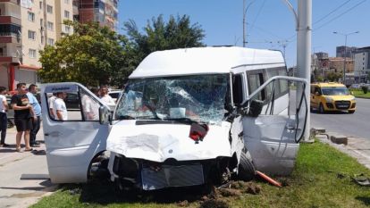 Malatya'da engellileri taşıyan minibüs kaza yaptı, 8 yaralı