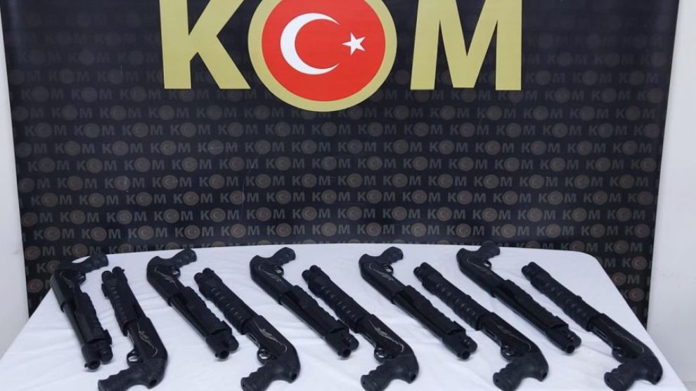 Malatya'da 10 Tane Pompalı Tüfek Ele Geçirildi