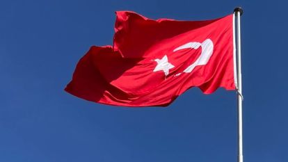 2. OSB Girişine Dev Türk Bayrağı