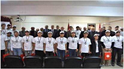 Türkiye Metal Sanayicileri Sendikası bölüm birincisi olan öğrencileri ödüllendirdi