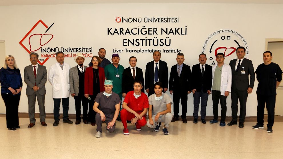 Kırgızistan'ın Karaciğer Nakil Merkezi'ni Malatya ekibi kuruyor