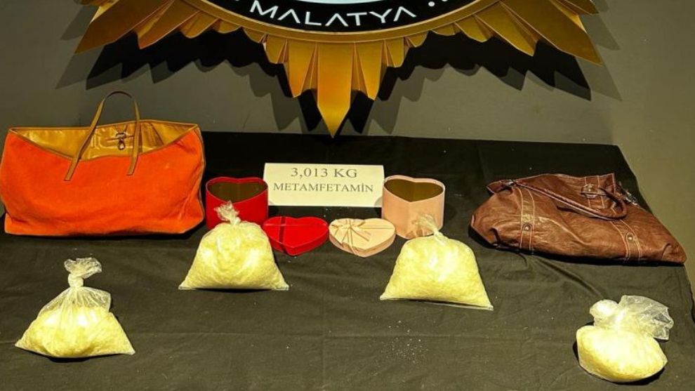 Malatya'da kadın yolcunun bagajında 3 kilo uyuşturucu çıktı