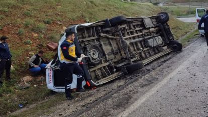 Malatya'da Yolcu Minibüsü Yan Yattı, 15 Yaralı