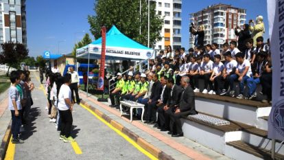 Öğrenciler Trafik Parkında Eğlenerek Öğrendiler