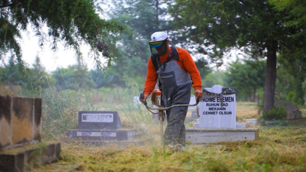 Battalgazi'de mezarlıklara bakım ve temizlik