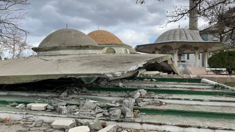 Malatya Şehir Mezarlığı Camisi'ni Arif Karaca Yaptırıyor