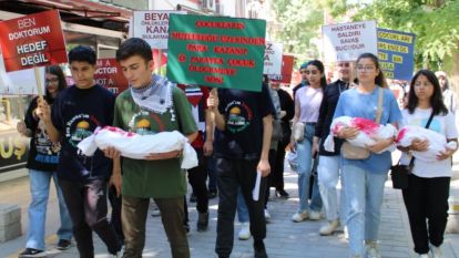 Malatya'da Kanlı Bebek Maketleri İle İsrail'e Protesto
