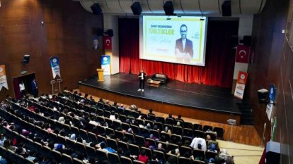 Yeşilyurt'ta 'Sınav Kazandıran Taktikler' Semineri Büyük İlgi Gördü