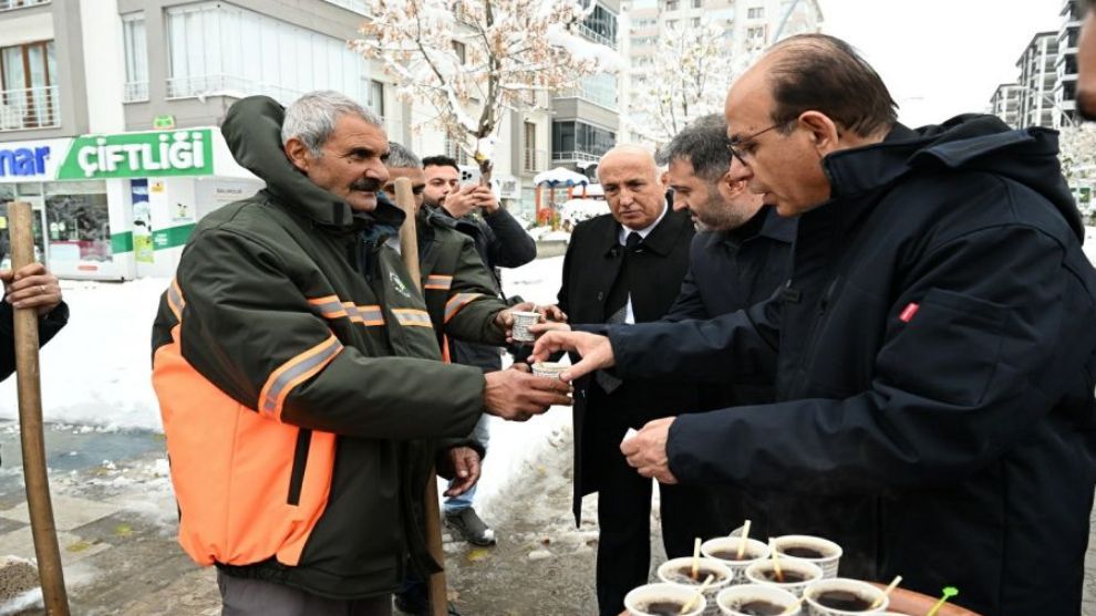 Yeşilyurt Belediye Ekiplerine Başkanlardan Moral Ziyareti