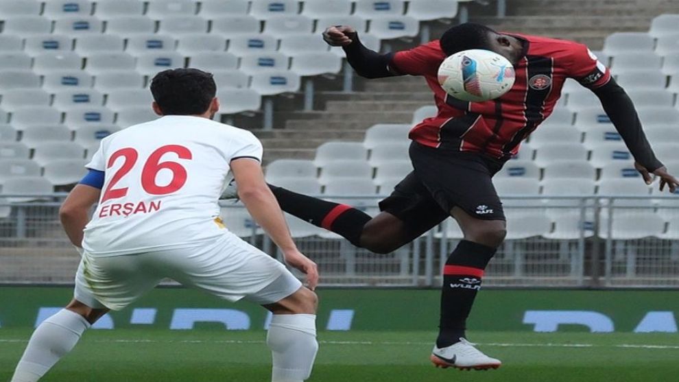 Fatih Karagümrük Yeni Malatyaspor Karşısında Şov Yaptı