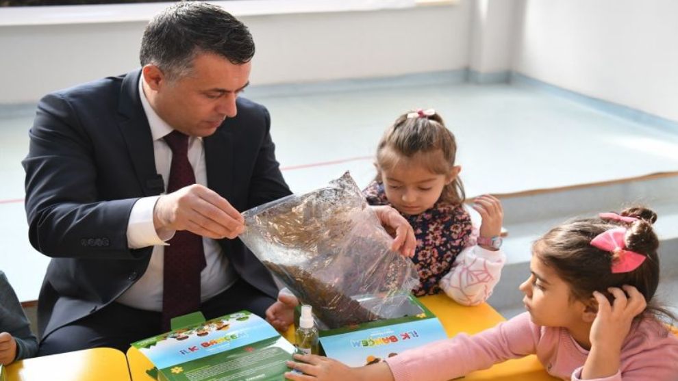 Yeşilyurt Belediyesi’nden Çocuklara ‘İlk Bahçem’ Hediyesi”