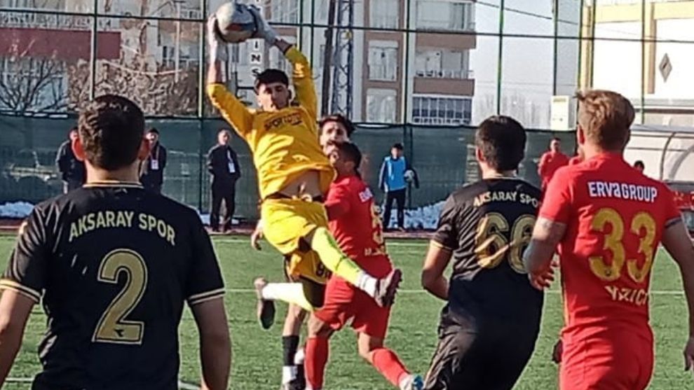 Lider Yeşilyurt Belediyespor Hedefe Koşuyor