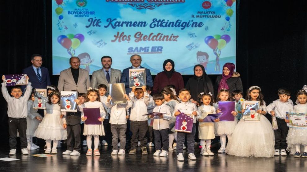 Nezaket Okullarında İlk Karnenin Gururu