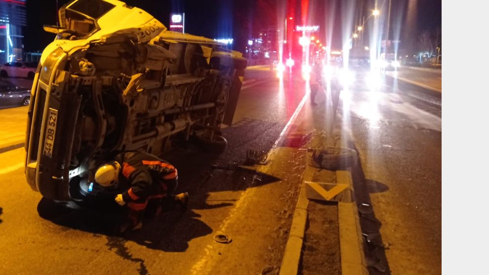 Malatya'da Kamyonet Yan Yattı: 1 Yaralı