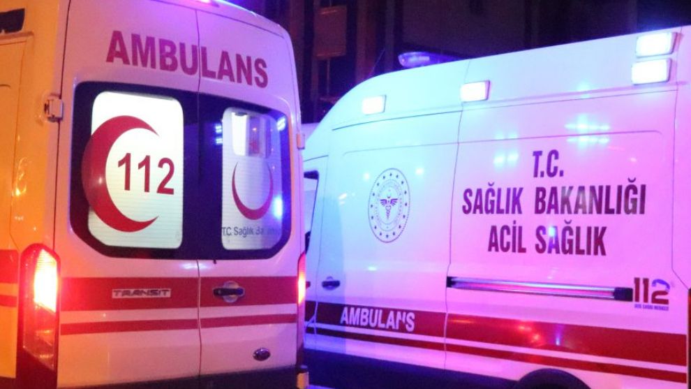 Malatya'da Servis İle Otomobil Çarpıştı: 5  Yaralı