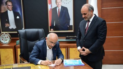 Başkan Er, Kurbanını Bağışladı 
