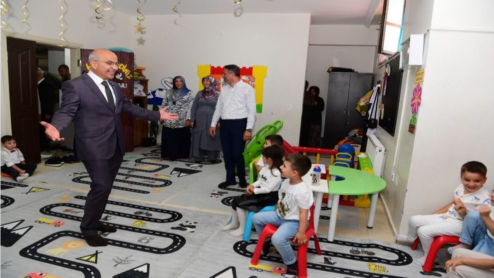Malatya'da Nezaket Sınıfı Öğrencileri İlk Karnelerini Aldı