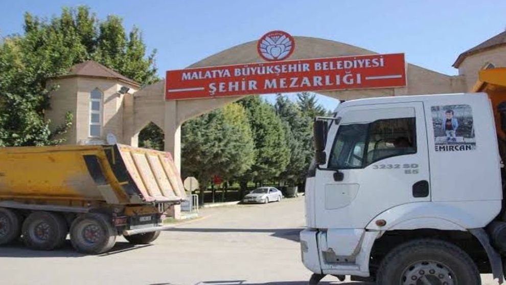 Trafik Felç! Karademir'den Sürücü Kurslarına Taşınma Çağrısı
