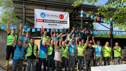 Ülkü Ocakları Malatya'da Depremzede ve İhtiyaç Sahiplerine Kurban Eti Dağıttı