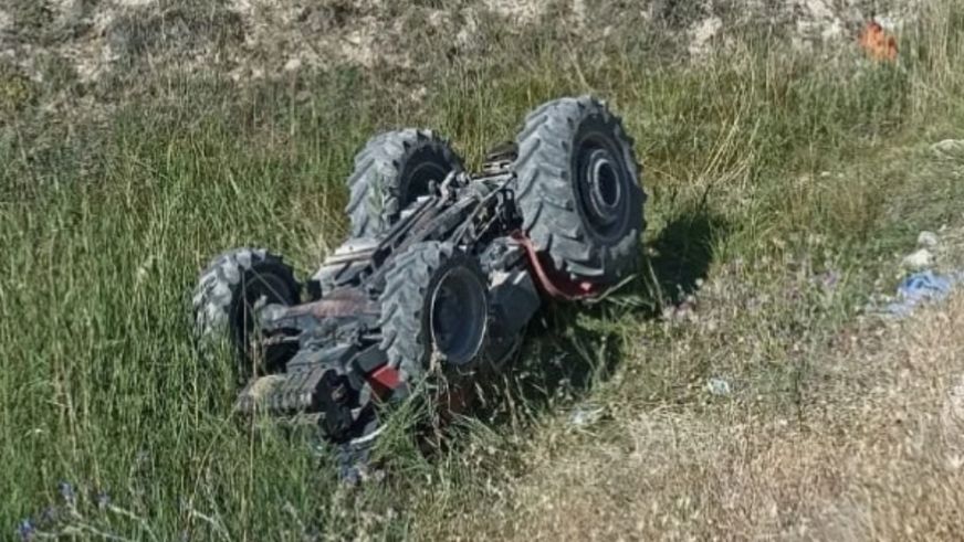 Darende'de Traktör Şarampole Yuvarlandı: Bir Kişi Öldü